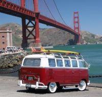 Volkswagen-Deluxe-Microbus-Chameleon